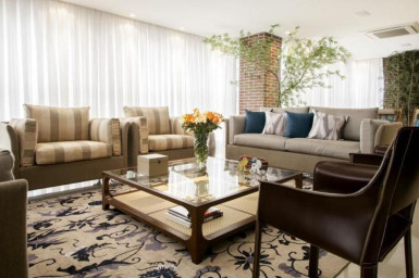 Pensando passo a passo e nos mínimos detalhes.