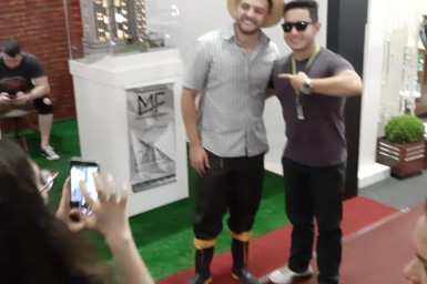 Badin - o Colono no stander da Construtora Velho Casarão na EXPOVALE - CAPINZAL 