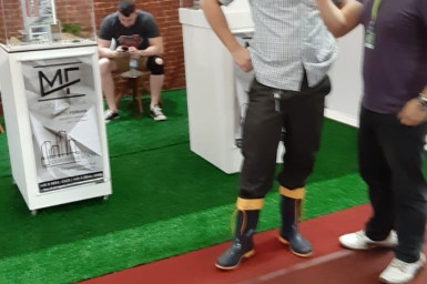 Badin - o Colono no stander da Construtora Velho Casarão na EXPOVALE - CAPINZAL 