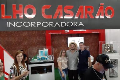 Badin - o Colono no stander da Construtora Velho Casarão na EXPOVALE - CAPINZAL 