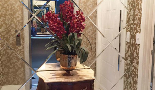 Espelho valoriza seu hall de entrada, fica a dica!!